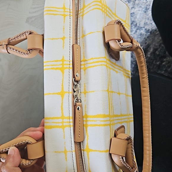 Burberry yellow check cotton canvas and leather barrel bag with COA - Picture 9 of 15